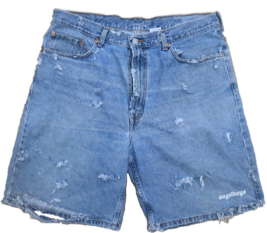 DESTROYED DENIM SHORT